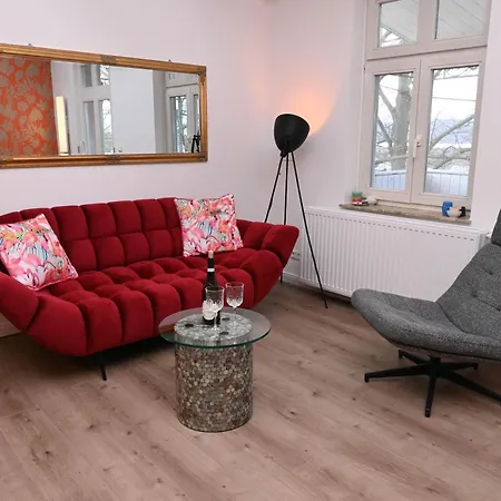 Daire Sanssouci Whg. Stylekuste Mit Kamin Und Whirpool