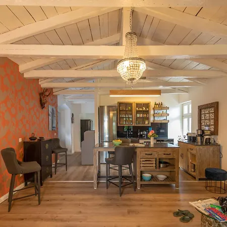 Daire Sanssouci Whg. Stylekuste Mit Kamin Und Whirpool